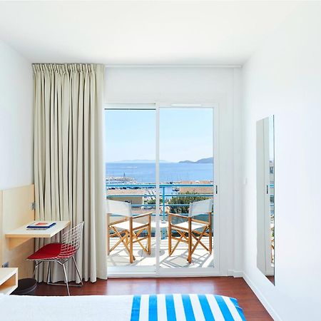 Hotel California Le Lavandou Exterior photo