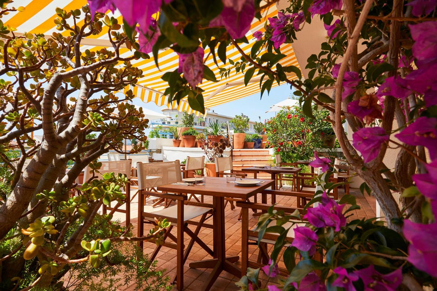 Hotel California Le Lavandou Exterior photo