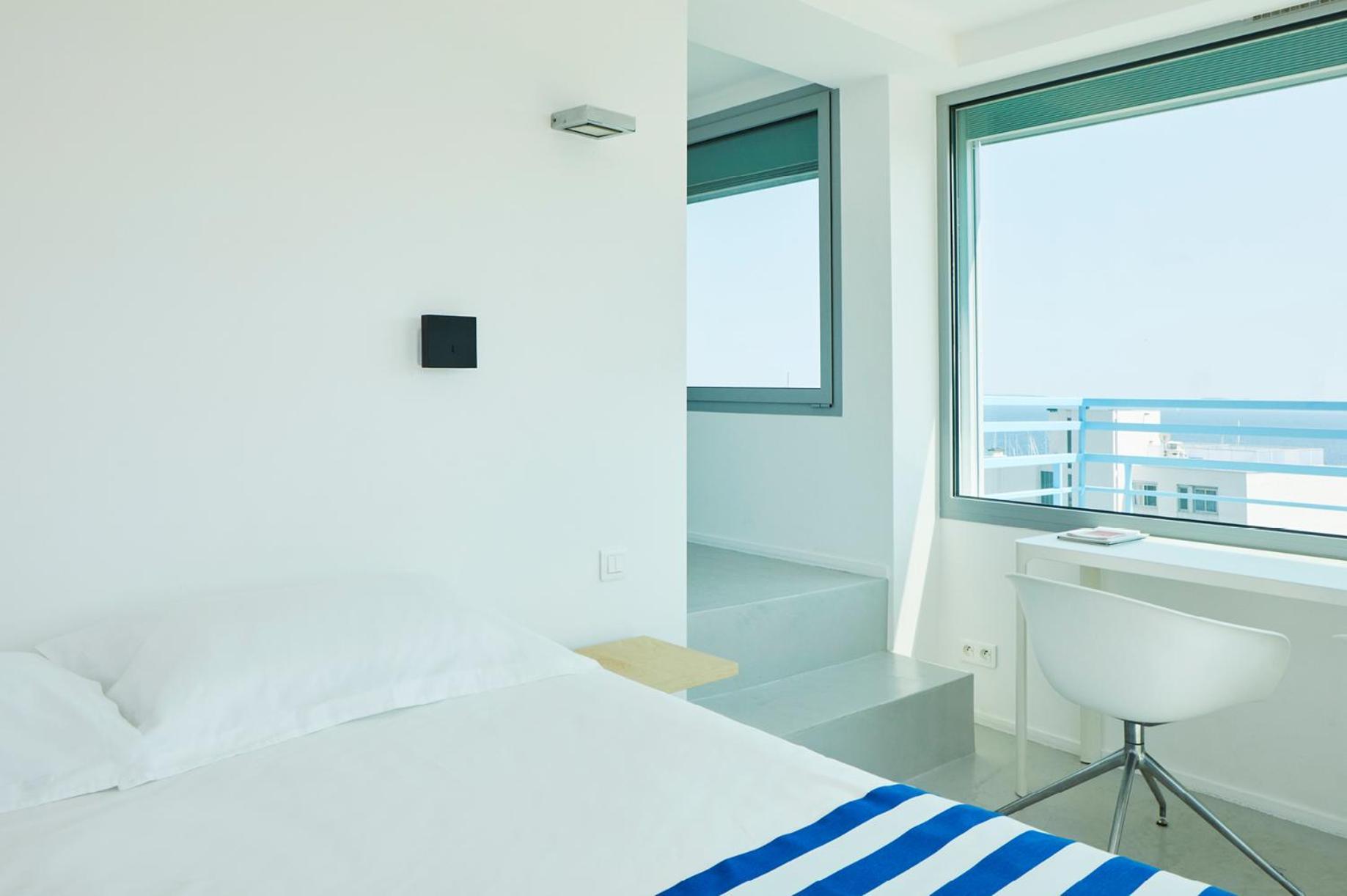 Hotel California Le Lavandou Room photo
